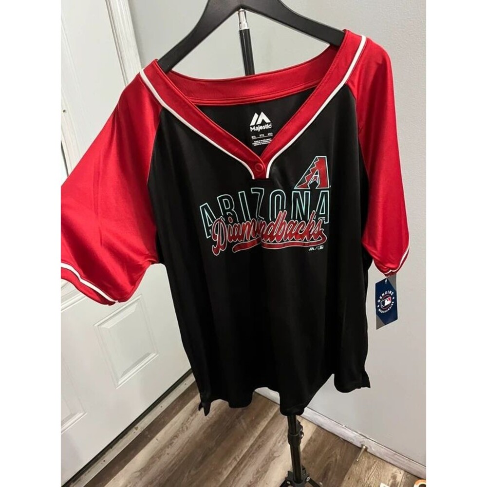 Women’s 2xl sports shirt